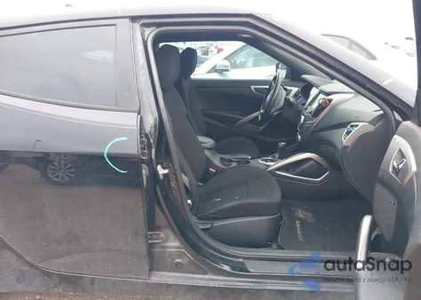 2017 Hyundai Veloster Value Edition z USA, uszkodzony, nr VIN KMHTC6ADXHU318152